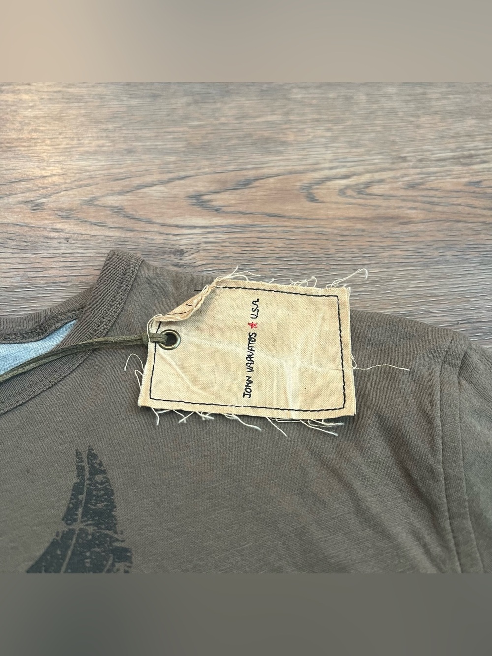 USA John Varvatos USA Eagle Graphic T-Shirt Men’s Large Brown Distressed Rocker - Picture 4 of 11